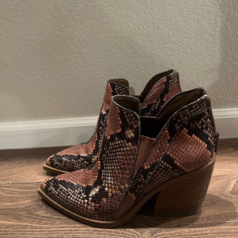 Vince Camuto Snack Skin Print Booties